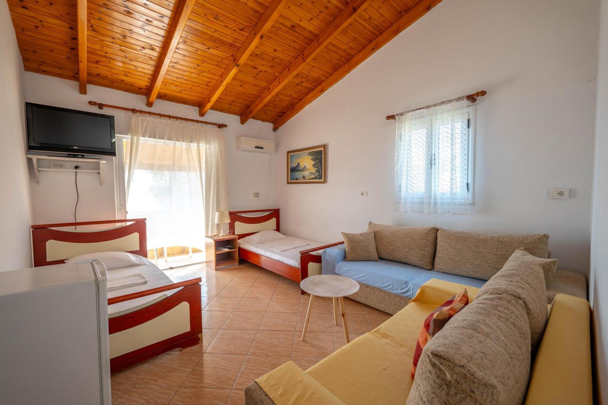 Hotel Portokali Хімара Екстер'єр фото